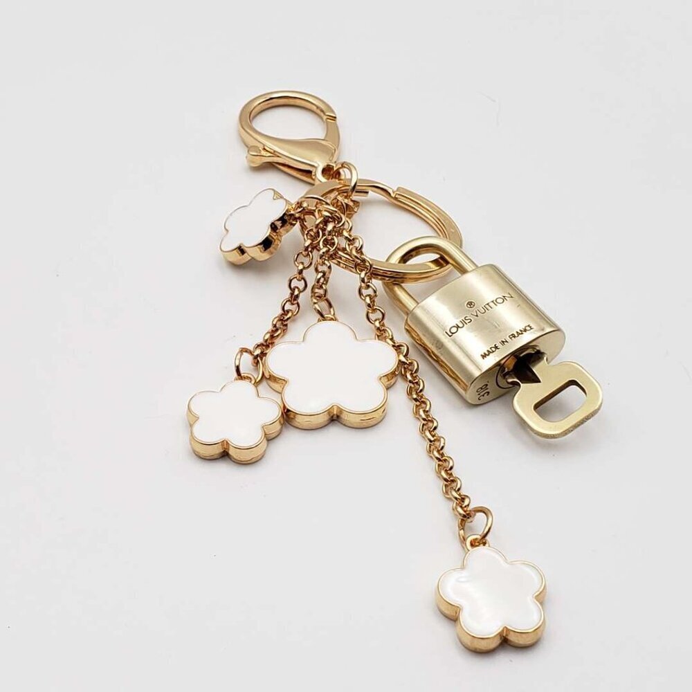 Louis Vuitton Gold Lock 🔒 Authentic LV Key + Unbranded Flower Bag Charm - Picture 4 of 9